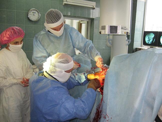 ендопротезування ортопед травма